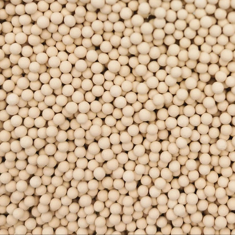 Close-up of 13X molecular sieve 4x8 mesh beads used for industrial gas drying and CO₂ removal